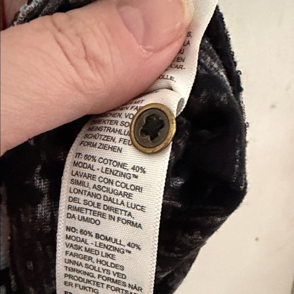 Women's Floral Tunic Top - Black with White and Red Floral Print - Picture 6 of 12